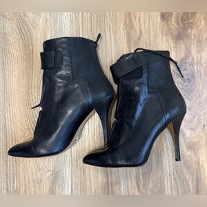 Pour La Victoire Black Leather High Heel Ankle Boots Size 8M EUC